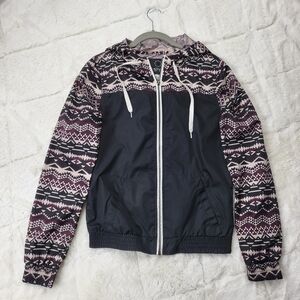 Empyre jacket teen size zumiez excellent condition windbreaker light zip small